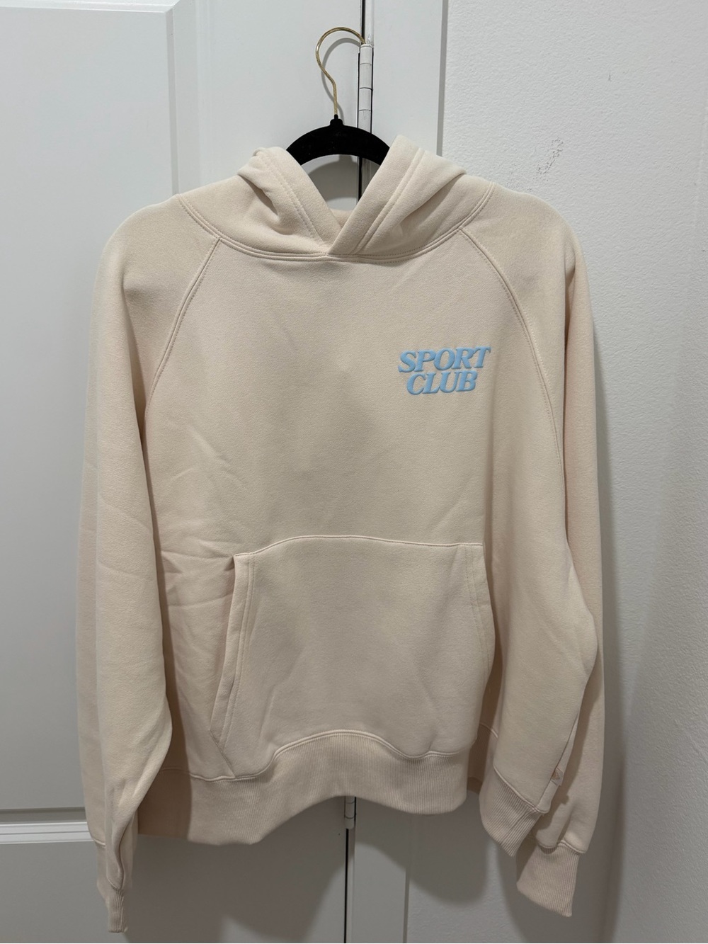 NWT Cotton On Body Plush Premium Graphic Raglan Hoodie - Coconut Milk/Sport Club - Picture 5 of 10